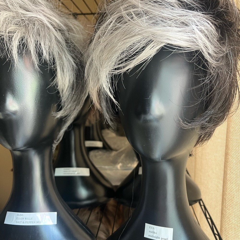 2/7/26 🚨UPDATE ‼️Wig collection. 
SALT AND PEPPER. 
BLONDE. - Picture 3 of 7